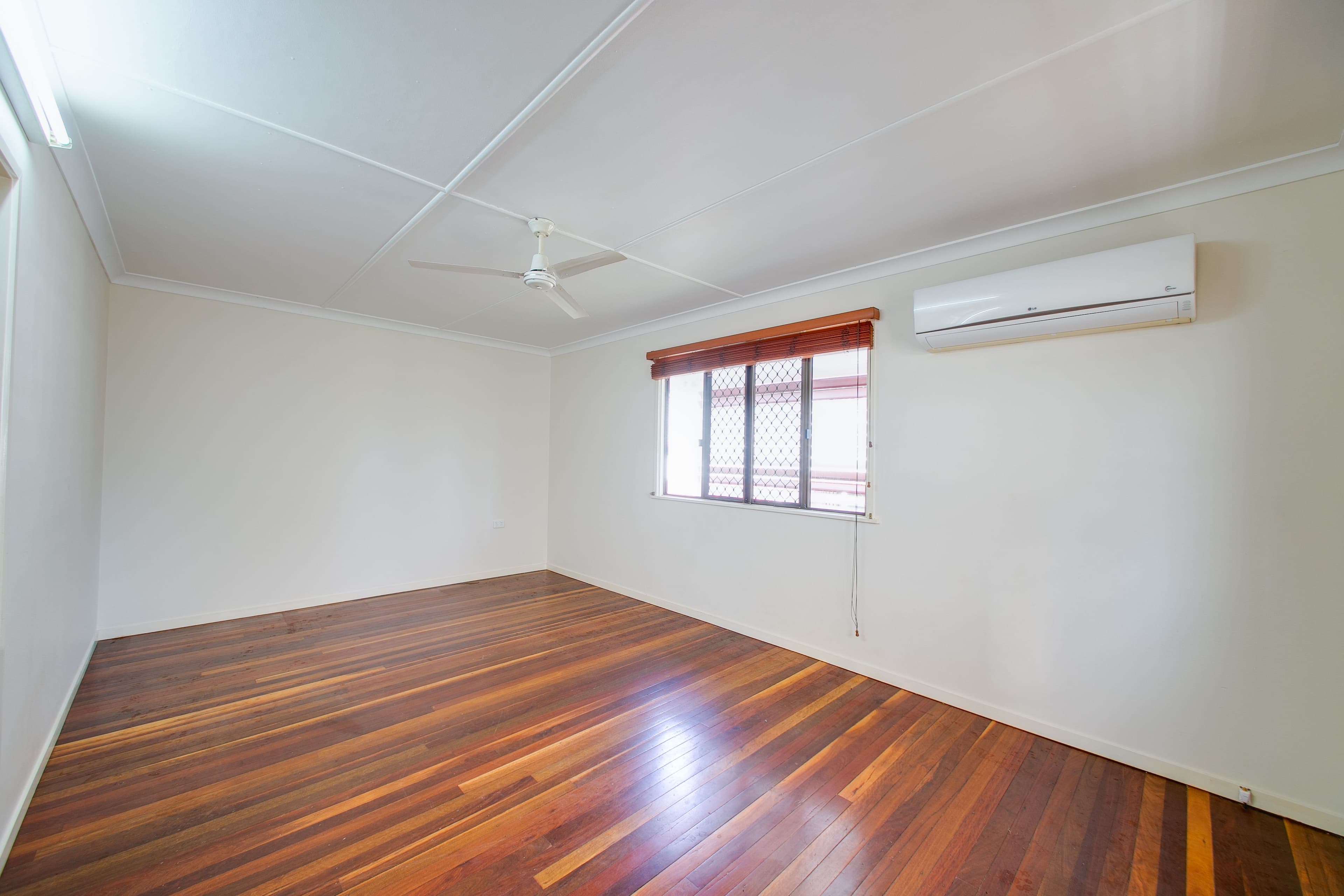 38 McGill Street, Basin Pocket QLD 4305, Basin Pocket - Thumbnail 5