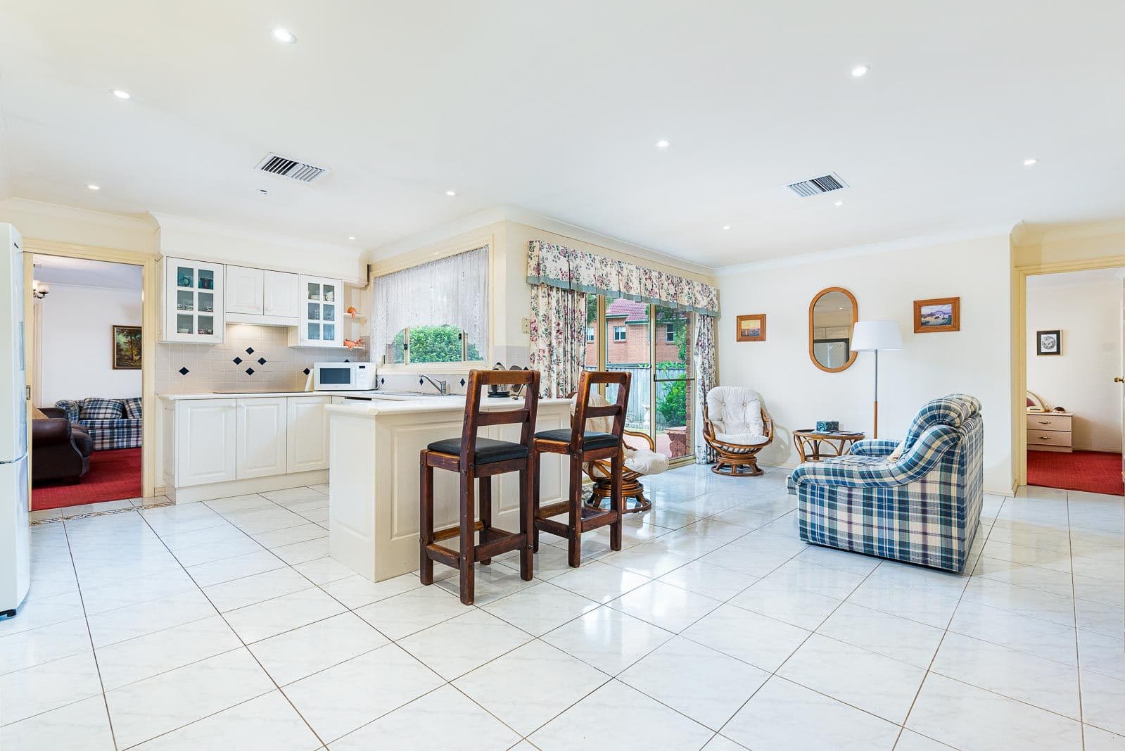 7 Beaumaris Avenue, Castle Hill NSW 2154, Castle Hill - Thumbnail 2