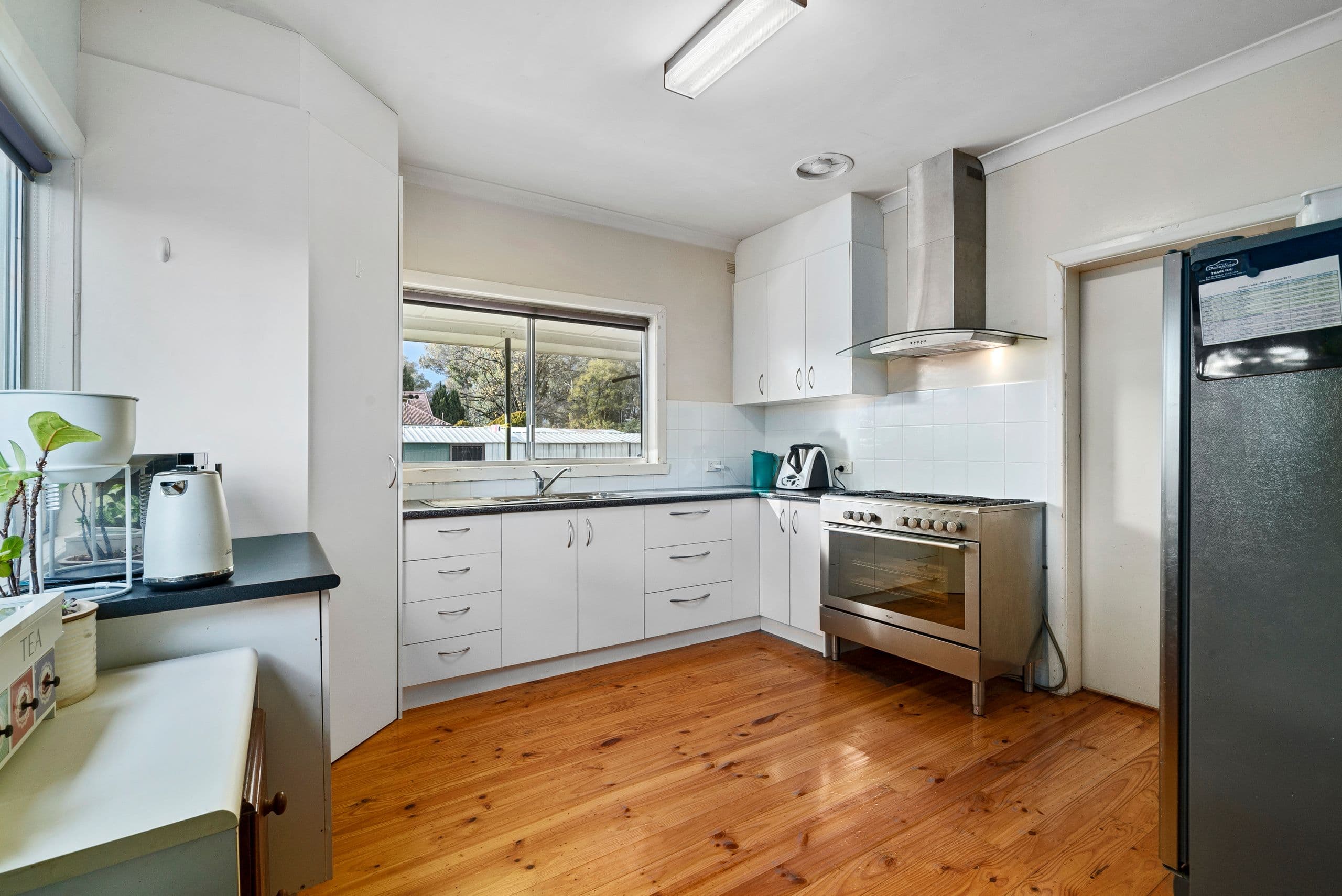 16 Holloway Street, Benalla VIC 3672, Benalla - Thumbnail 3