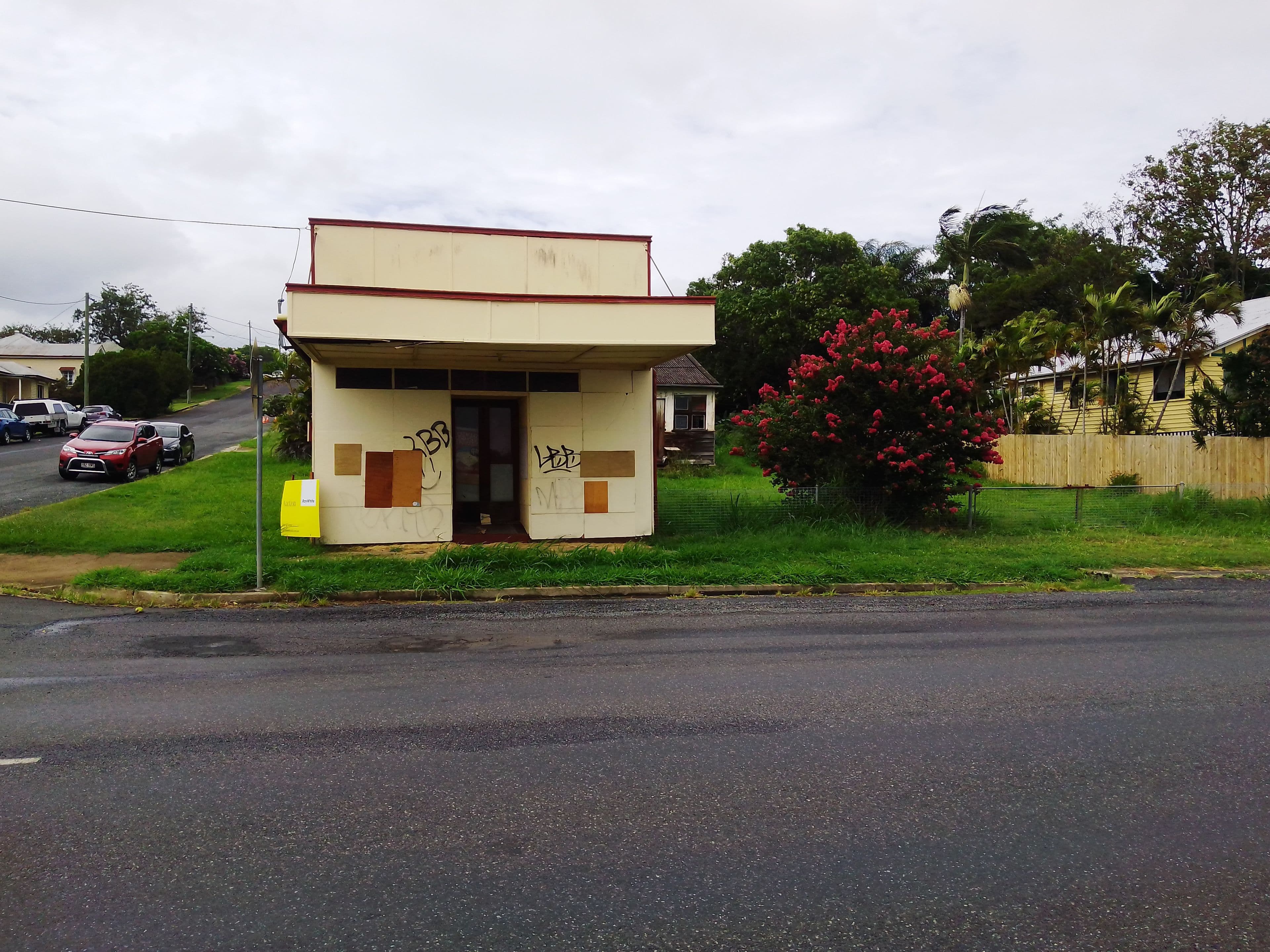 10 Michel Street, Lowood QLD 4311, Lowood - Thumbnail 2
