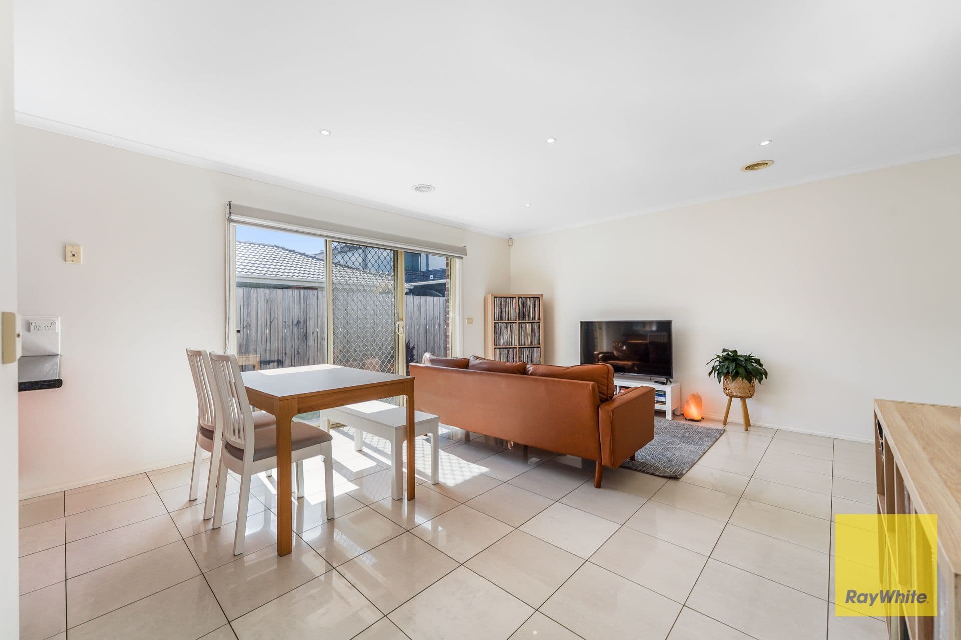 17 Burrows Avenue, Dandenong VIC 3175, Dandenong - Thumbnail 3
