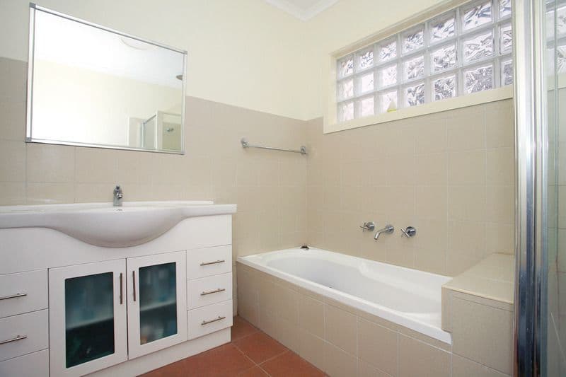 30 First Avenue, DANDENONG NORTH VIC 3175, Dandenong North - Thumbnail 5
