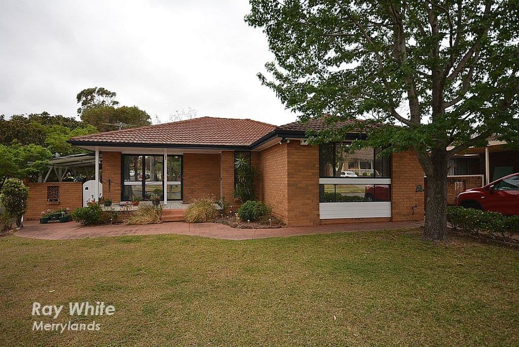 26 Davalan Drive, Munno Para West - Image 1
