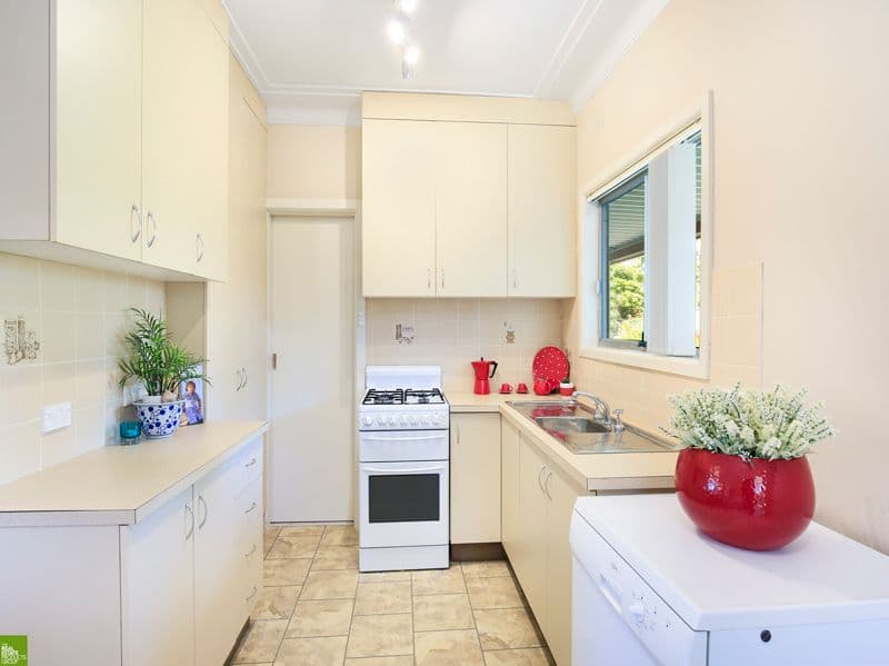 21 Leigh Crescent, Unanderra - Thumbnail 3