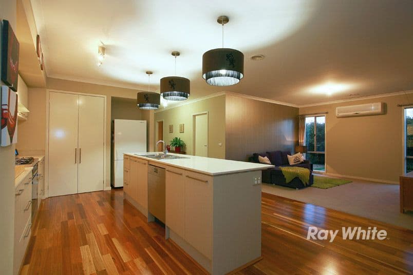 31 Broadstone Way, CRANBOURNE VIC 3977, Cranbourne - Thumbnail 7