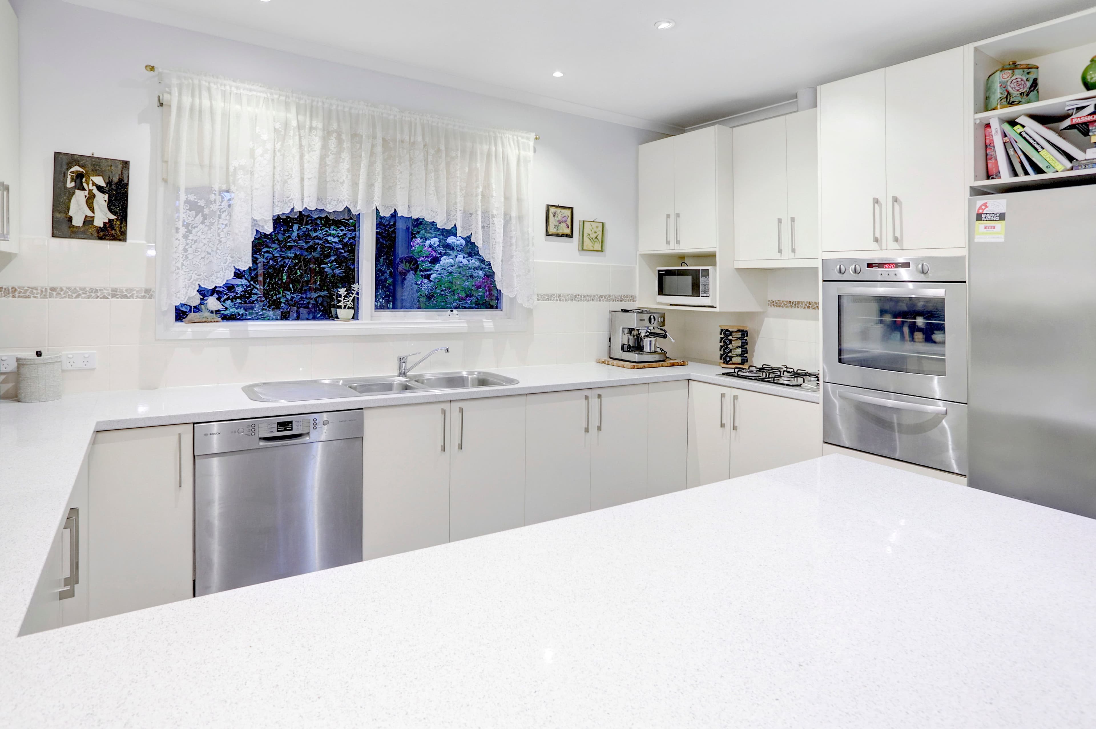 20B Paramount Court, Shorewell Park, Shorewell Park - Thumbnail 4