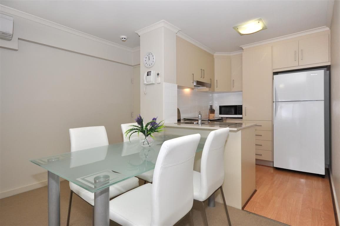 18 Broadway, GLENELG SOUTH SA 5045, Glenelg South - Thumbnail 4