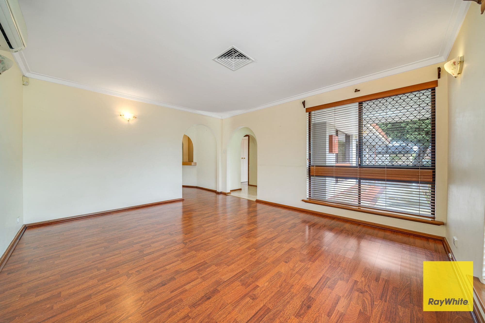8 Farrell Place, Noranda WA 6062, Noranda - Thumbnail 3