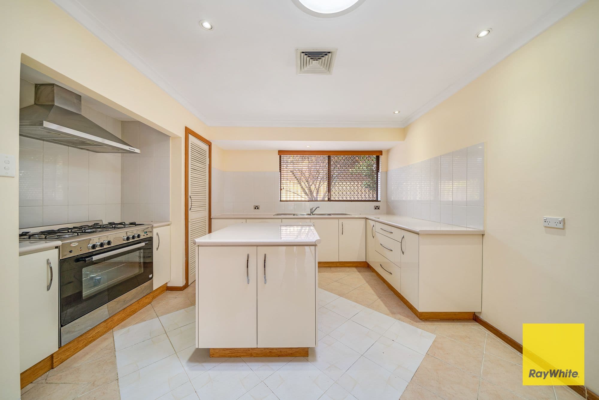 8 Farrell Place, Noranda WA 6062, Noranda - Thumbnail 8