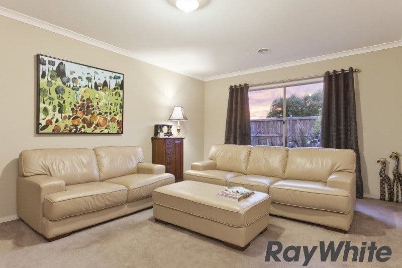 31 Broadstone Way, CRANBOURNE VIC 3977, Cranbourne - Thumbnail 3
