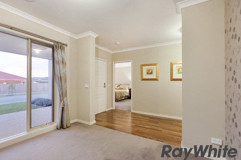 31 Broadstone Way, CRANBOURNE VIC 3977, Cranbourne - Thumbnail 4