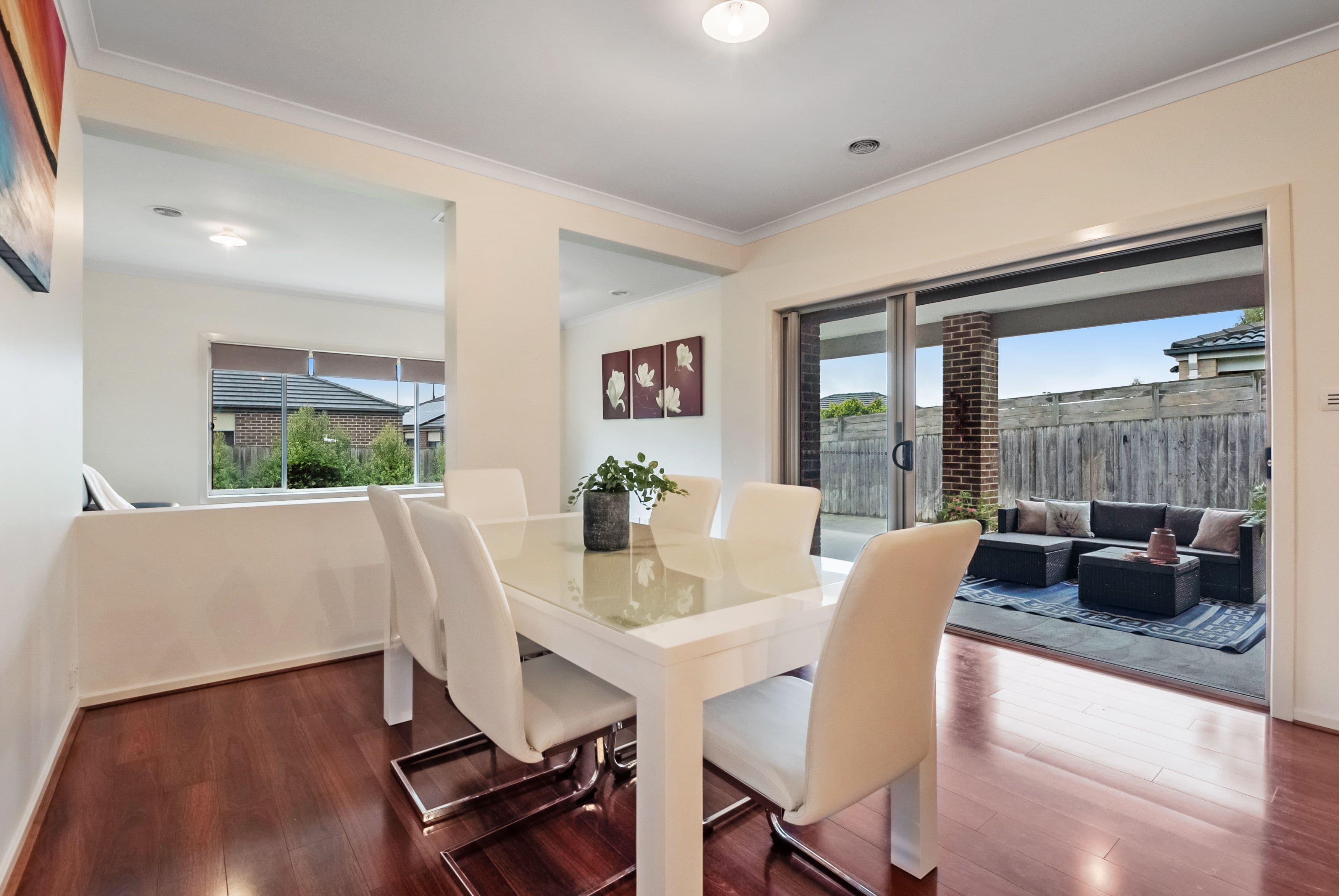 10 Kinkora Crescent, South Morang VIC 3752, South Morang - Thumbnail 3