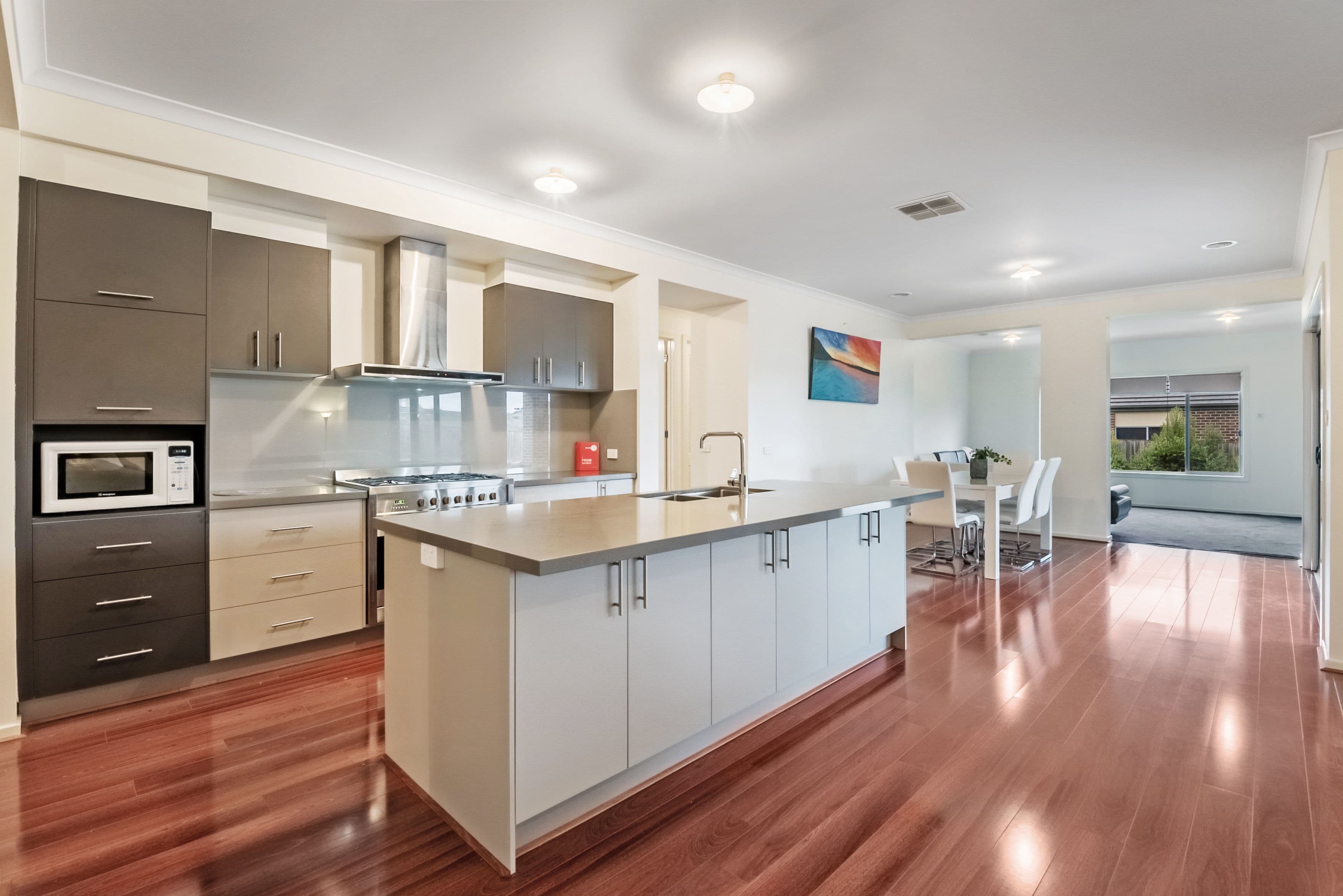 10 Kinkora Crescent, South Morang VIC 3752, South Morang - Thumbnail 4