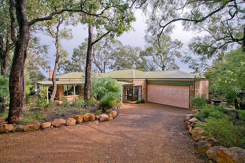 20 Lookout Road, KALAMUNDA WA 6076, Kalamunda - Image 1