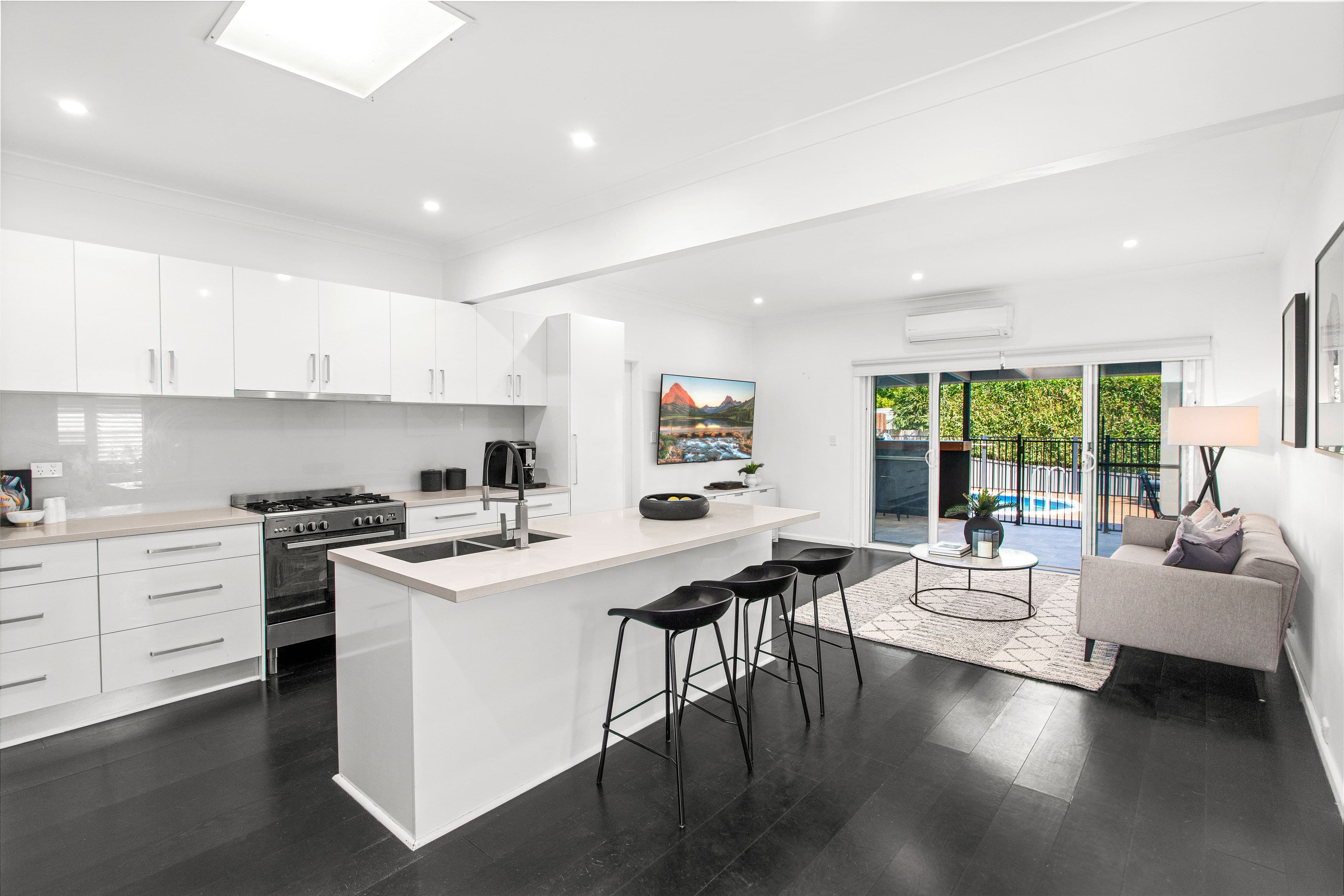 8 Bulgo Road, Helensburgh NSW 2508, Helensburgh - Thumbnail 2