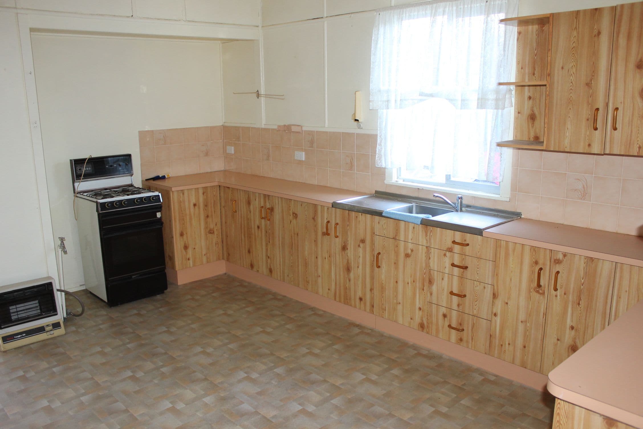 1/137 Hickford Street, Reservoir VIC 3073, Reservoir - Thumbnail 3