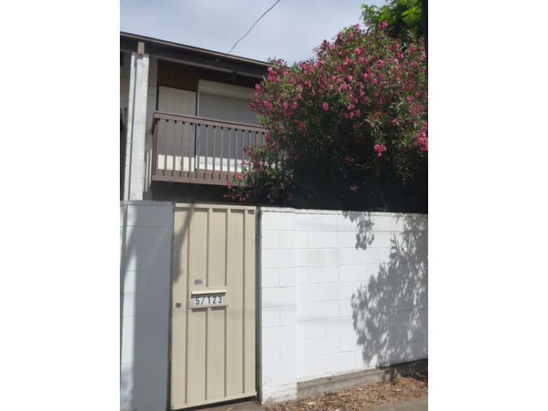 5/123 Hawker Street, Ridleyton - Image 1
