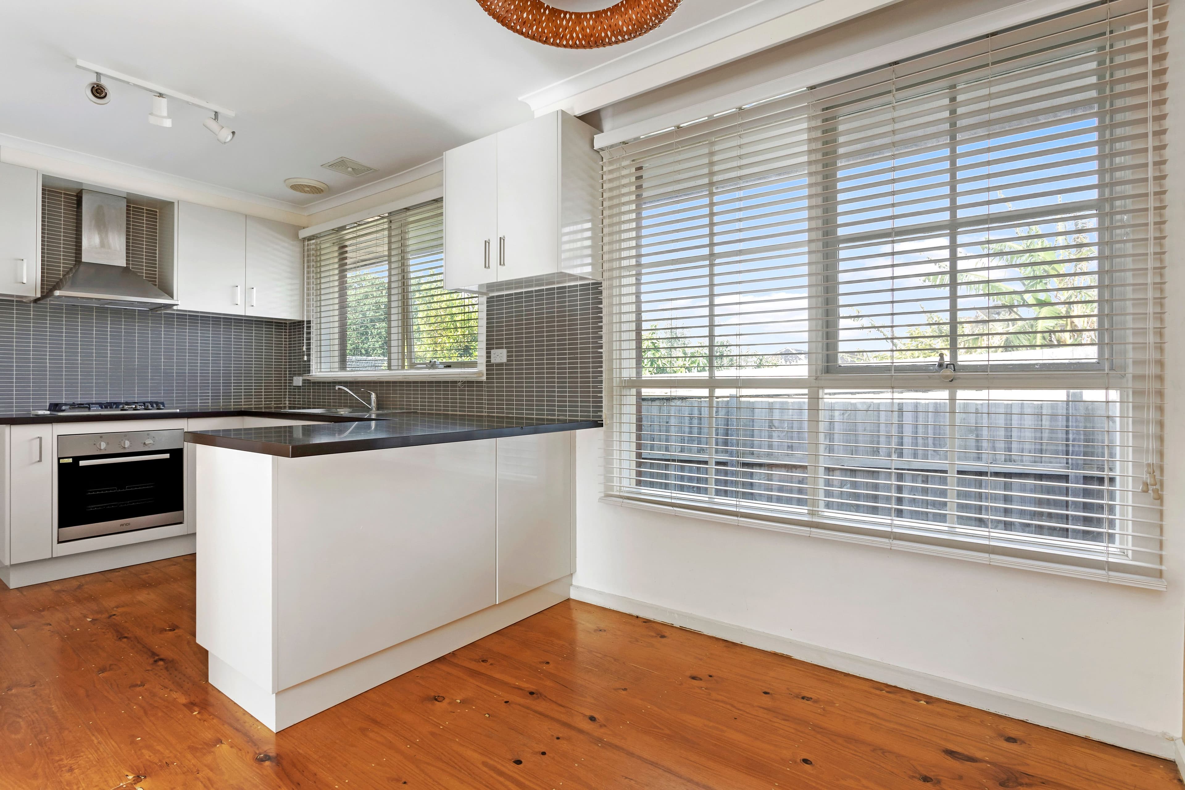 644 Huntingdale Road, Mount Waverley VIC 3149, Mount Waverley - Thumbnail 6