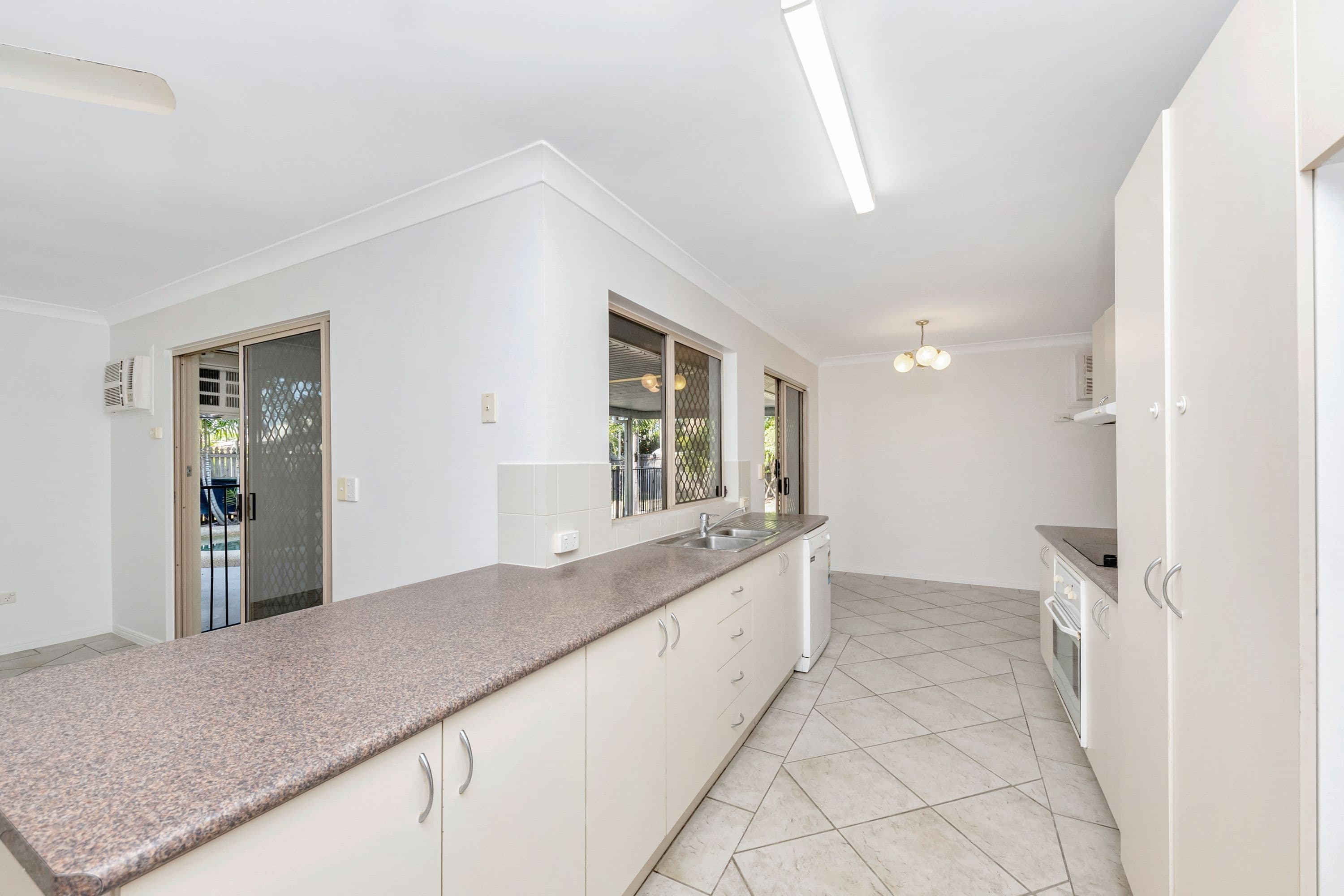 4 Sonata Place, Kirwan QLD 4817, Kirwan - Thumbnail 6