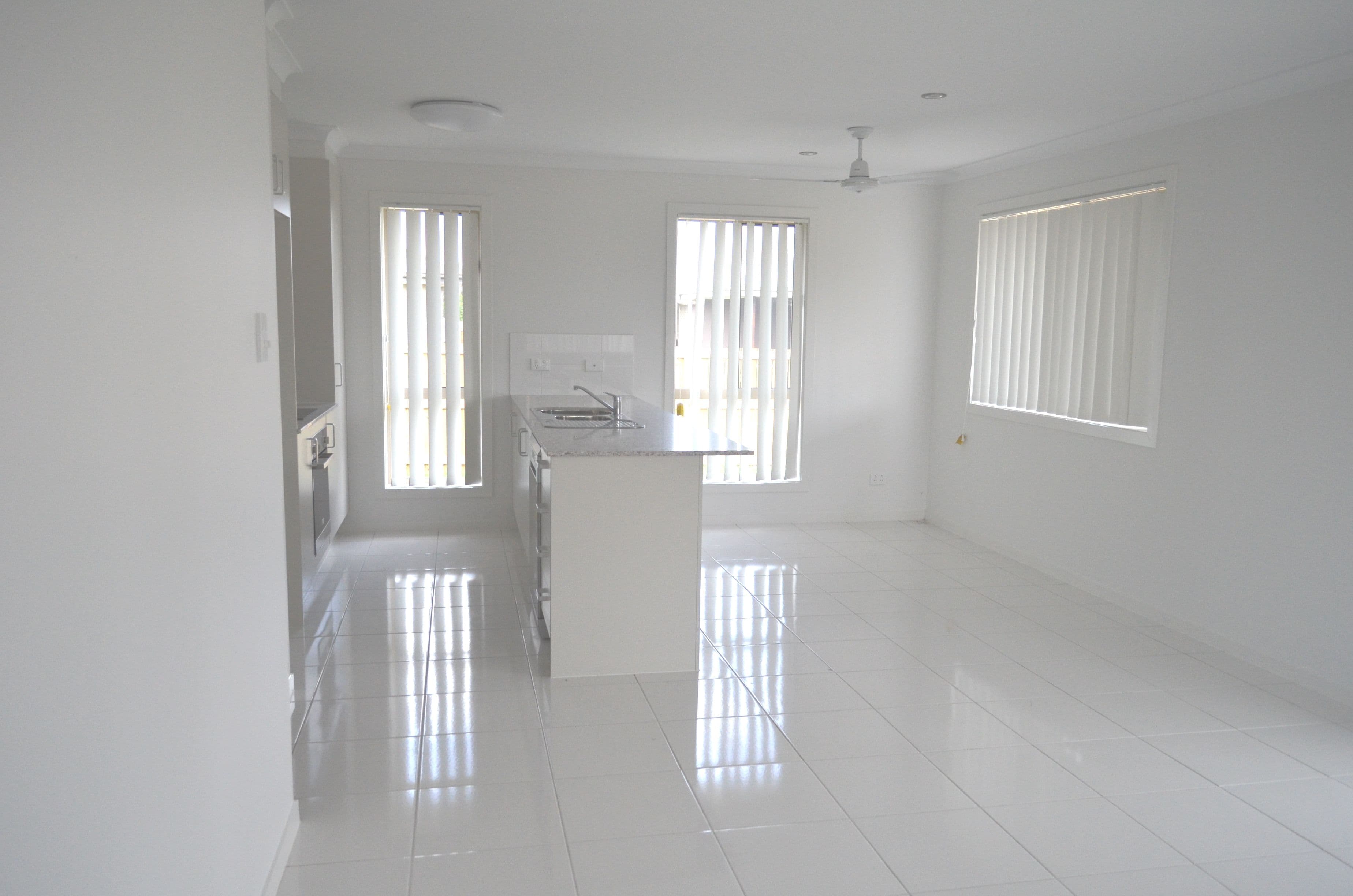 26 Amber Street, Emerald QLD 4720, Emerald - Thumbnail 2