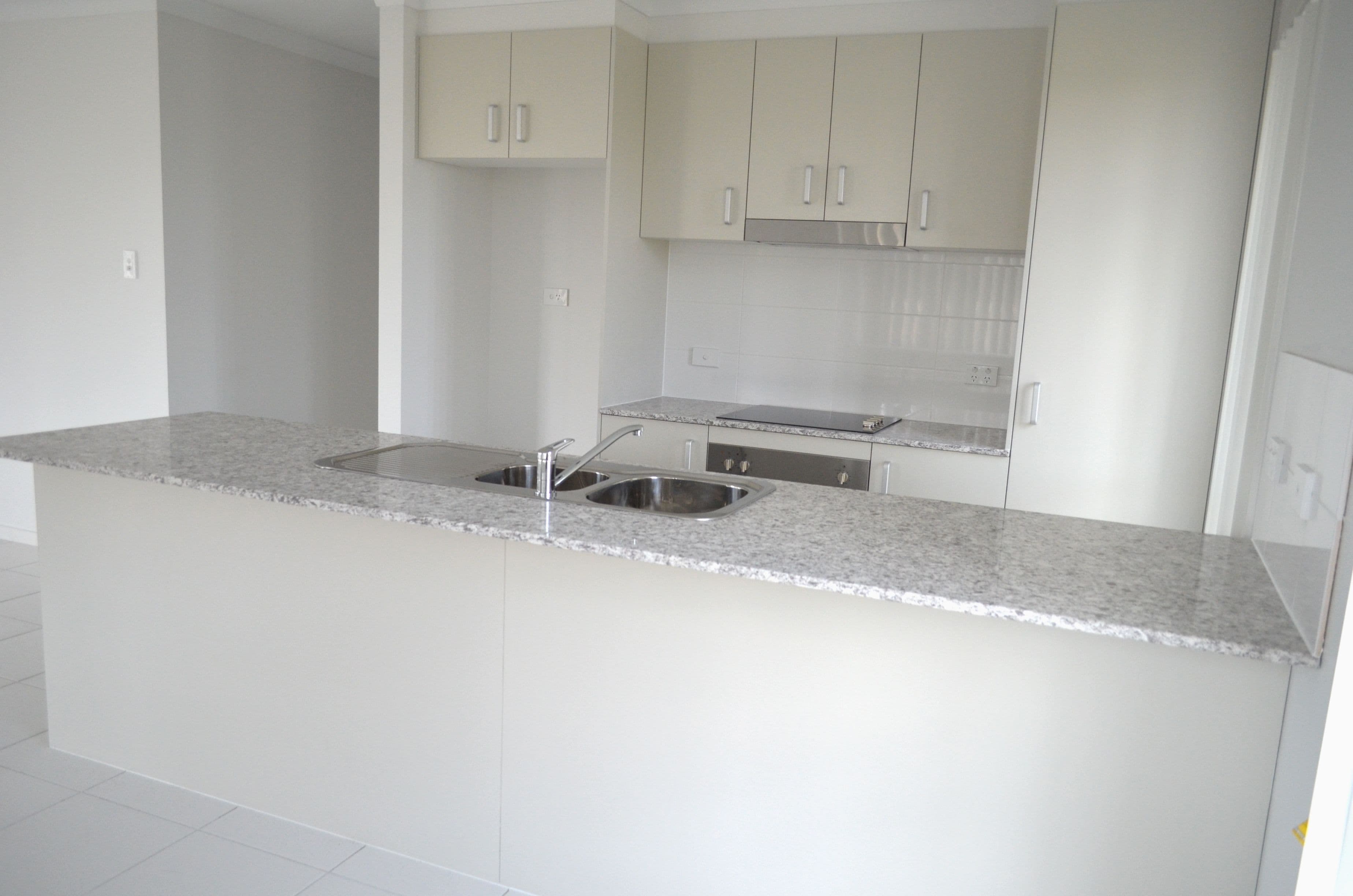 26 Amber Street, Emerald QLD 4720, Emerald - Thumbnail 3