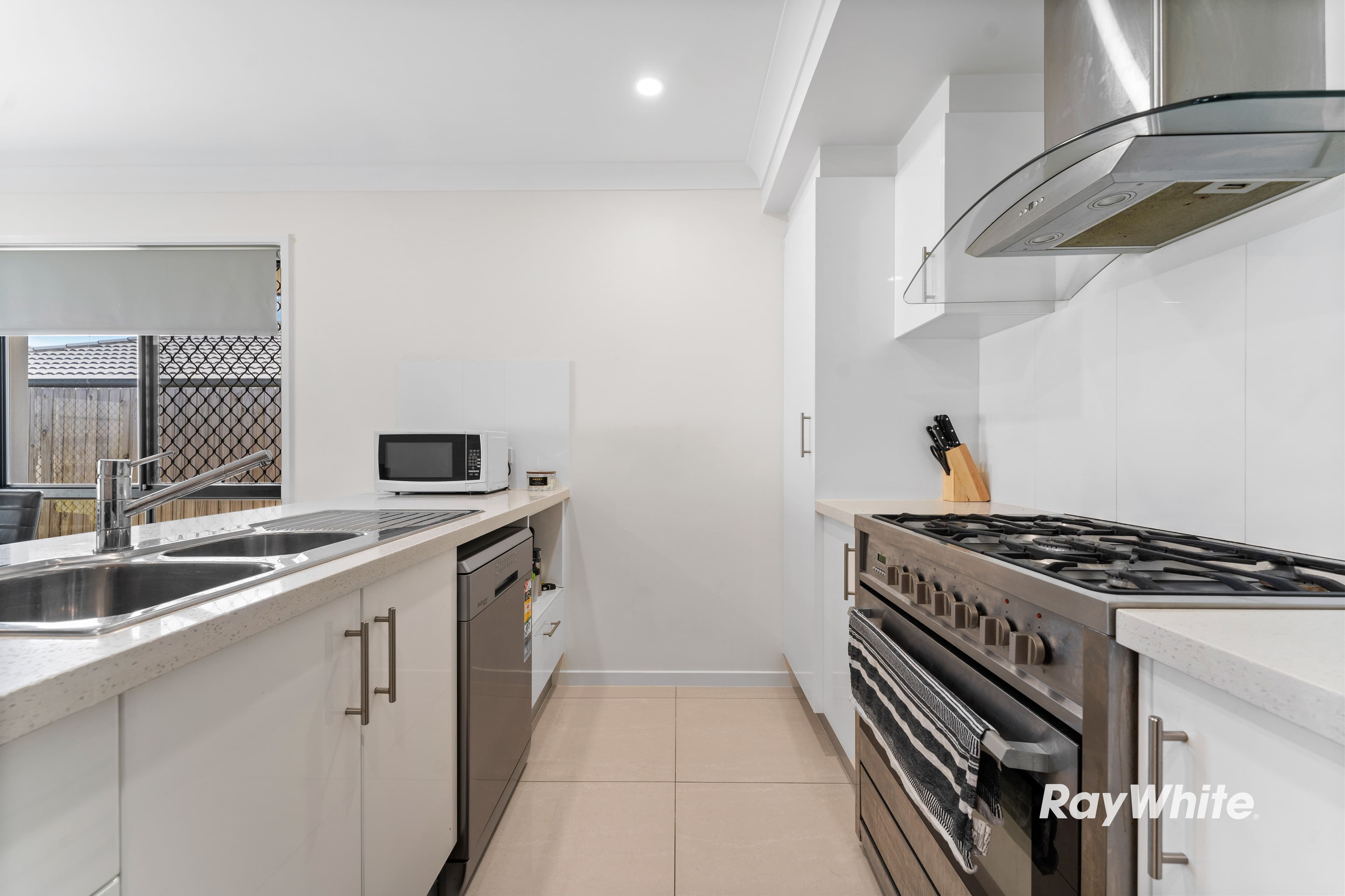 25 Irma Circuit, Park Ridge QLD 4125, Park Ridge - Thumbnail 2