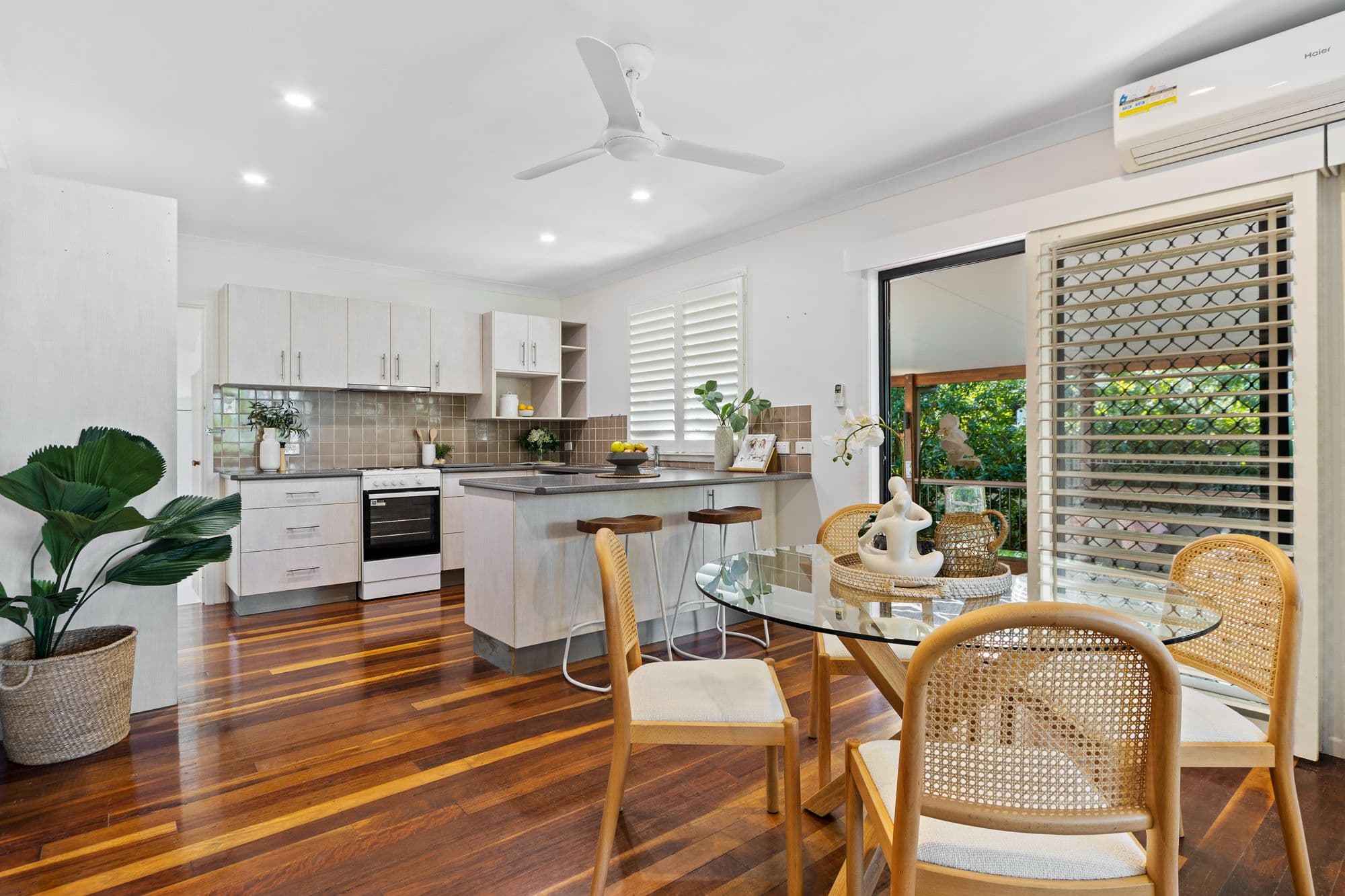 4 Brennan Road, Scarborough QLD 4020, Scarborough - Thumbnail 2