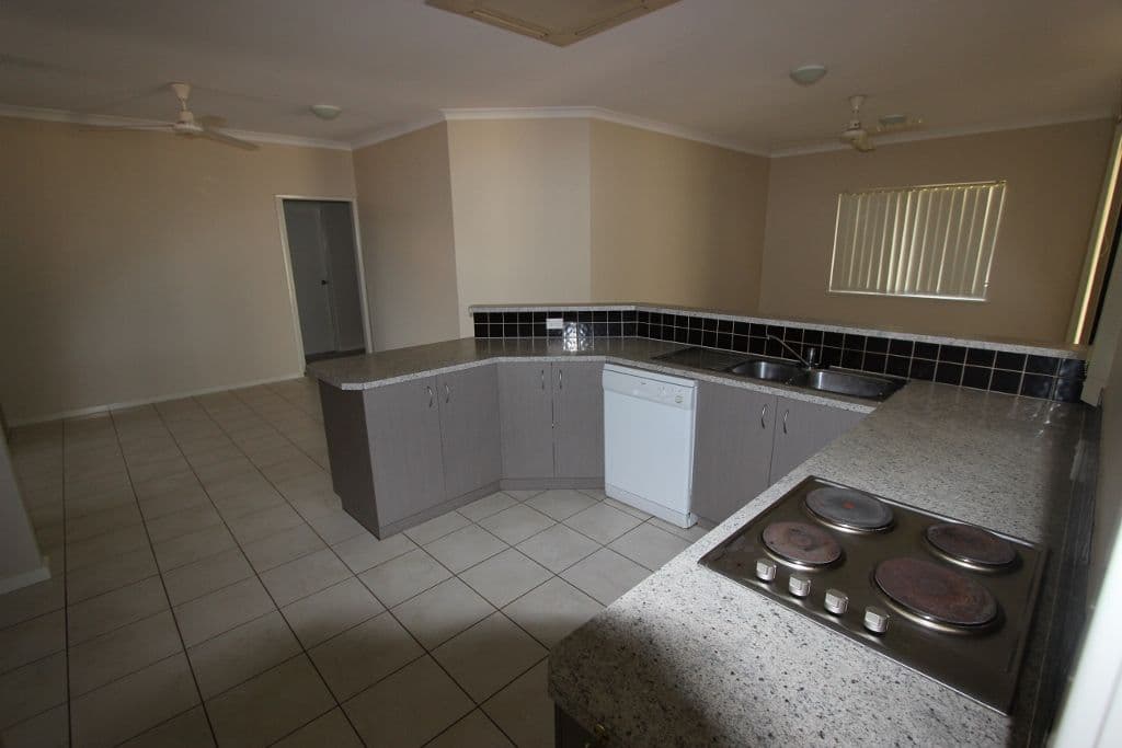 10 Haldane Crescent, Baynton WA 6714, Baynton - Thumbnail 2