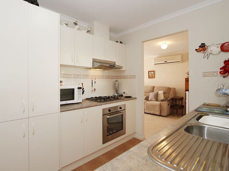 9 Barracoota Crescent, Aldinga Beach - Thumbnail 2