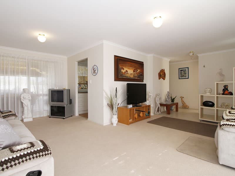 9 Barracoota Crescent, Aldinga Beach - Thumbnail 3