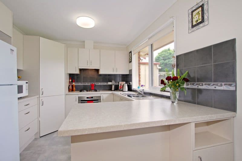 6 WILDWOOD Walk, CROYDON SOUTH VIC 3136, Croydon South - Thumbnail 3