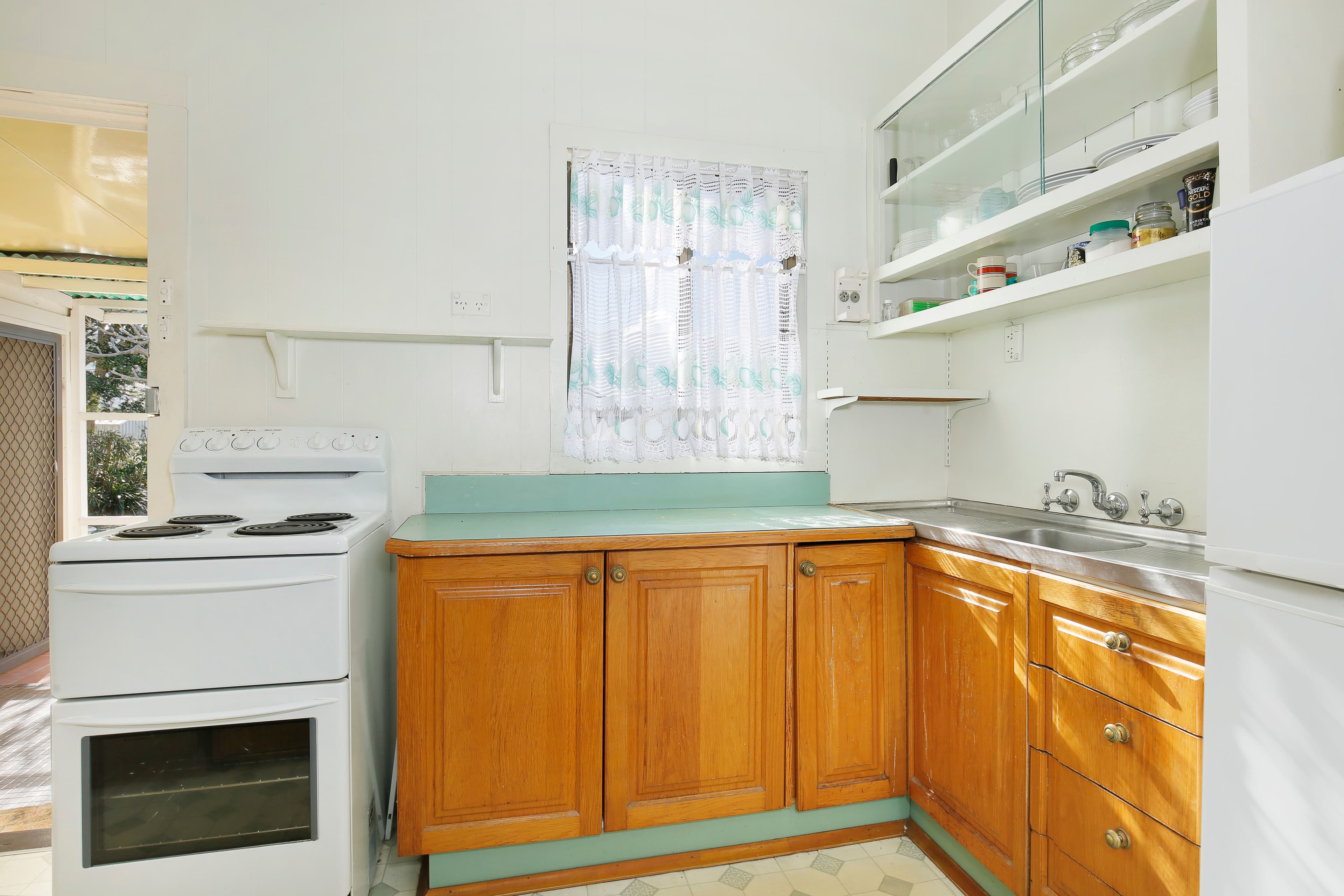 6 Bassett Street, Fairy Meadow - Thumbnail 2
