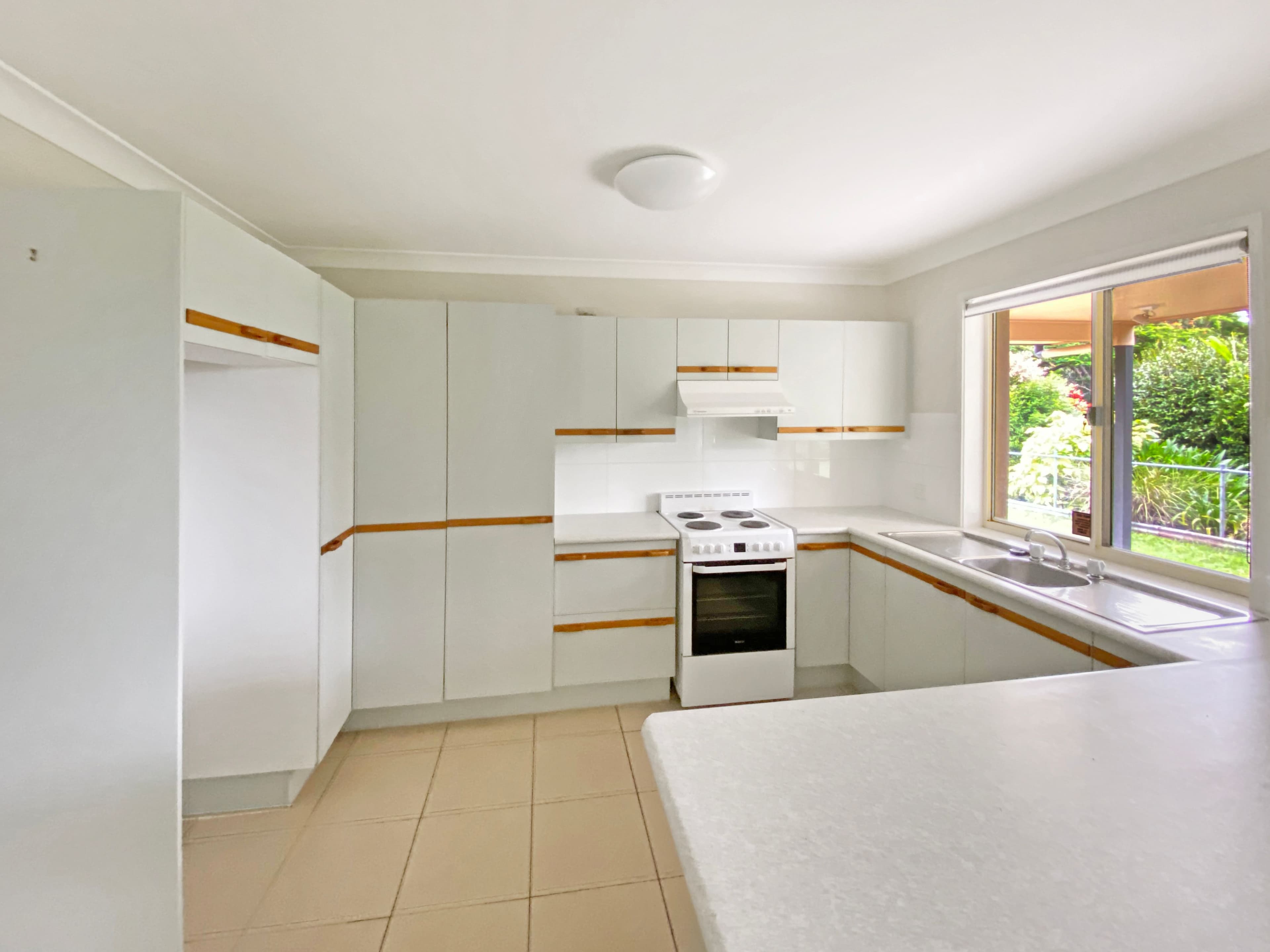 42 Bowen Road, Glass House Mountains QLD 4518, Glass House Mountains - Thumbnail 5