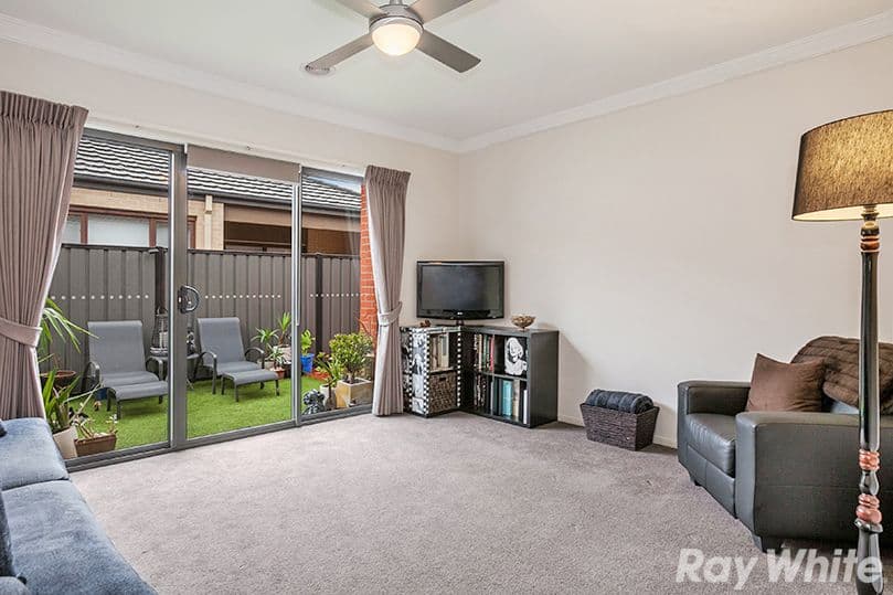 38 Lockhart Street, Mernda VIC 3754, Mernda - Thumbnail 3