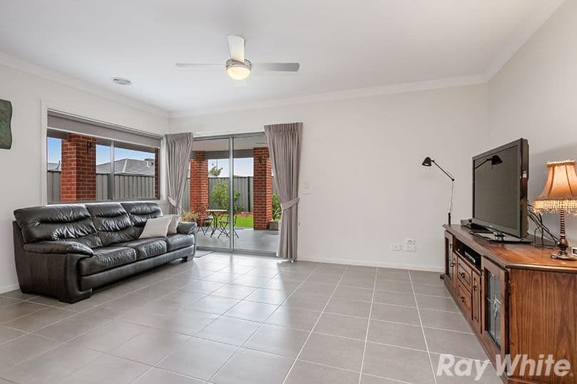 38 Lockhart Street, Mernda VIC 3754, Mernda - Thumbnail 5