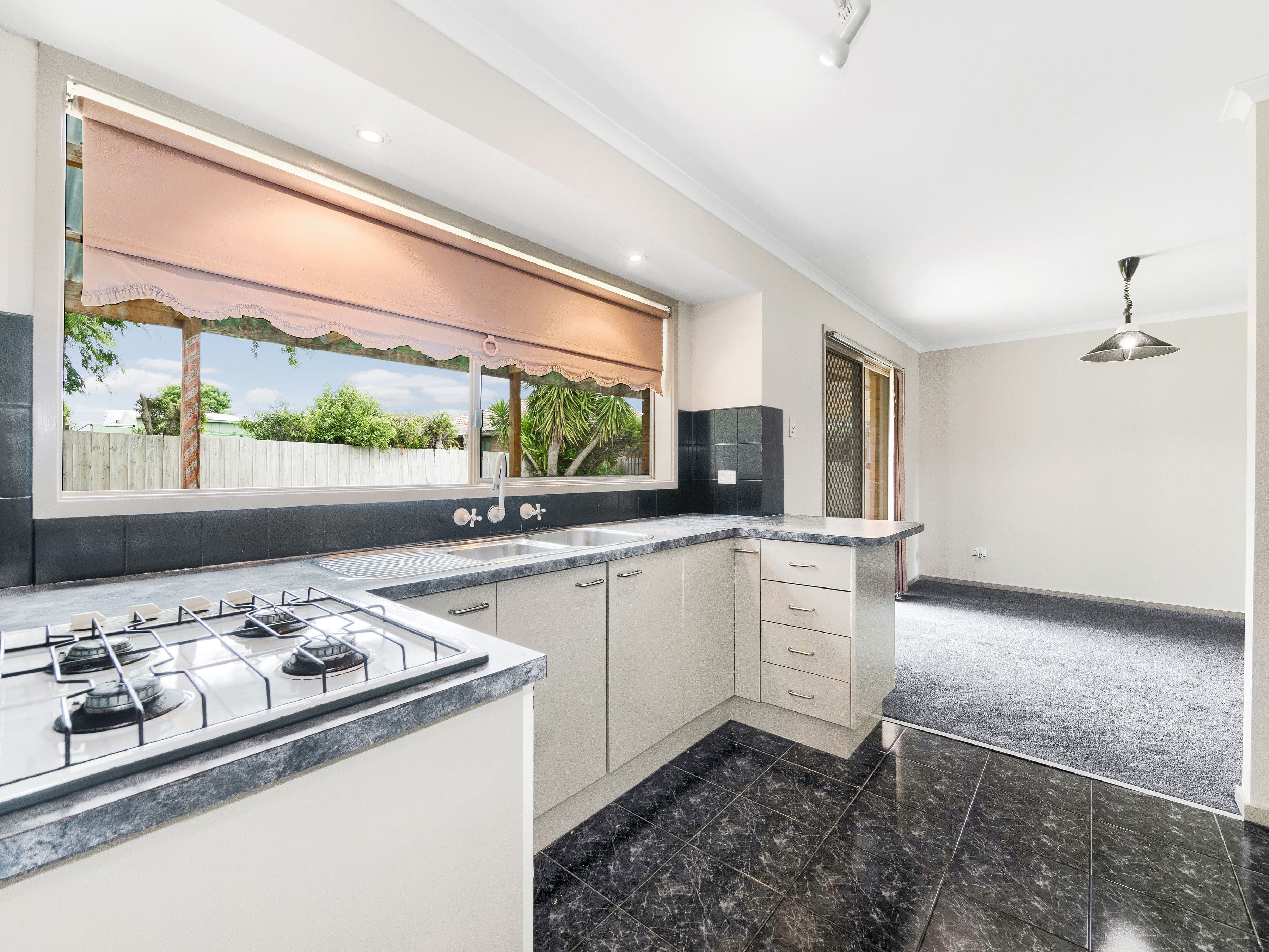 13 Denham Crescent, Cranbourne North VIC 3977, Cranbourne North - Thumbnail 3