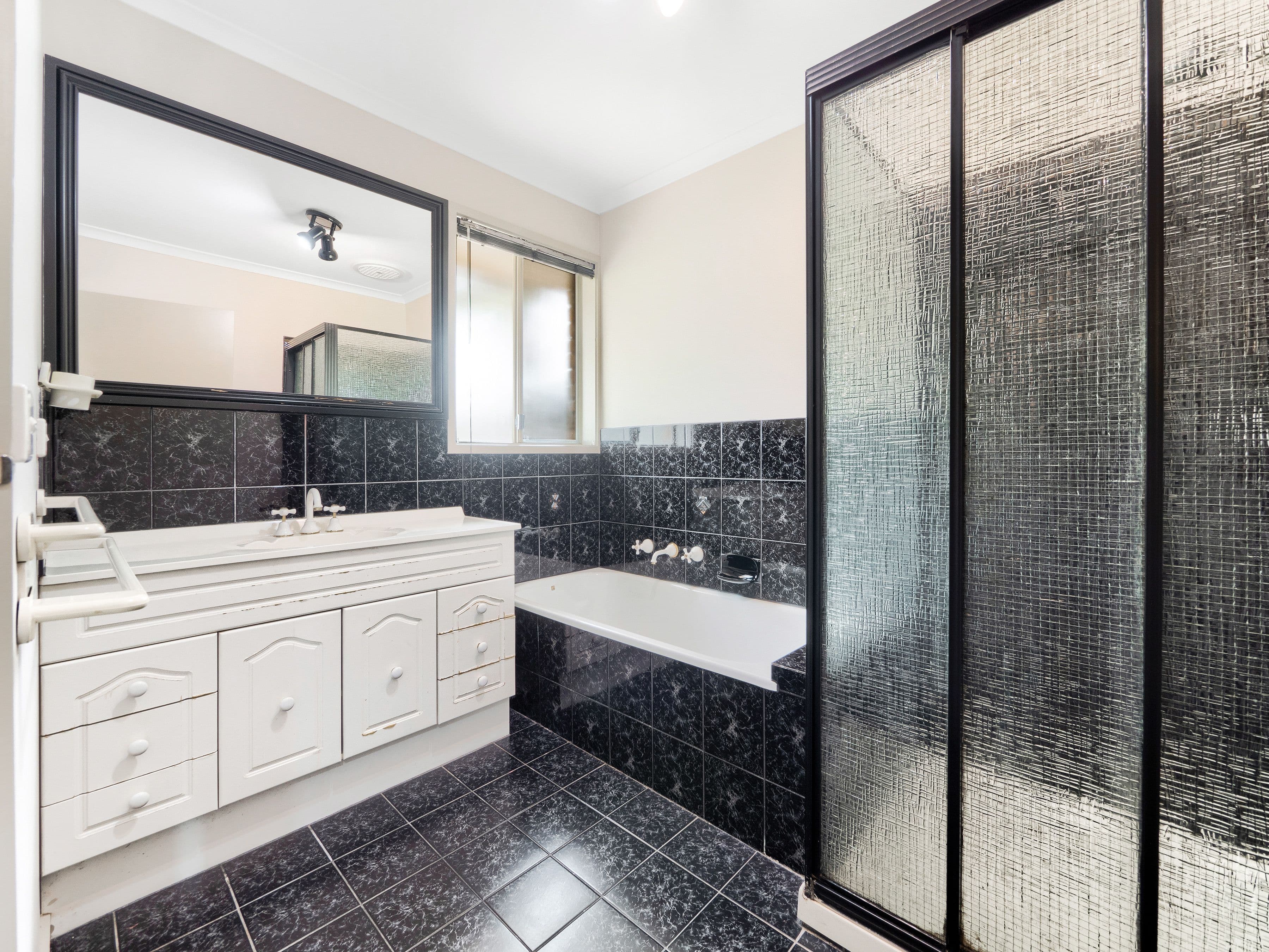 13 Denham Crescent, Cranbourne North VIC 3977, Cranbourne North - Thumbnail 7