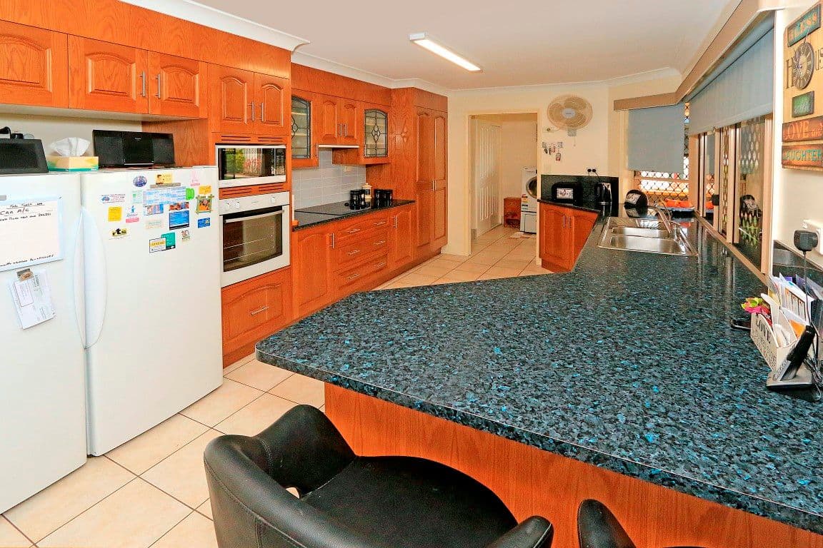 19 Warner Avenue, Norman Gardens QLD 4701, Norman Gardens - Thumbnail 5