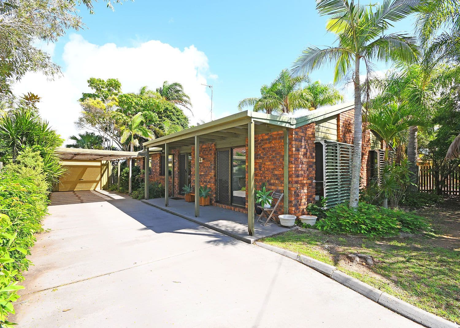 11 Granada Court, Point Vernon QLD 4655, Point Vernon - Image 1
