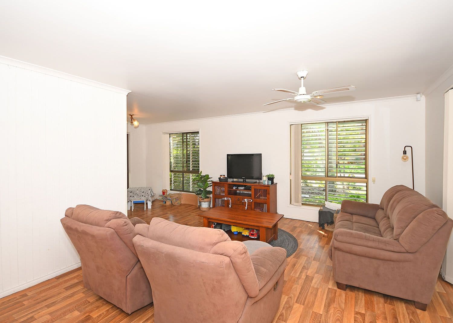 11 Granada Court, Point Vernon QLD 4655, Point Vernon - Thumbnail 2