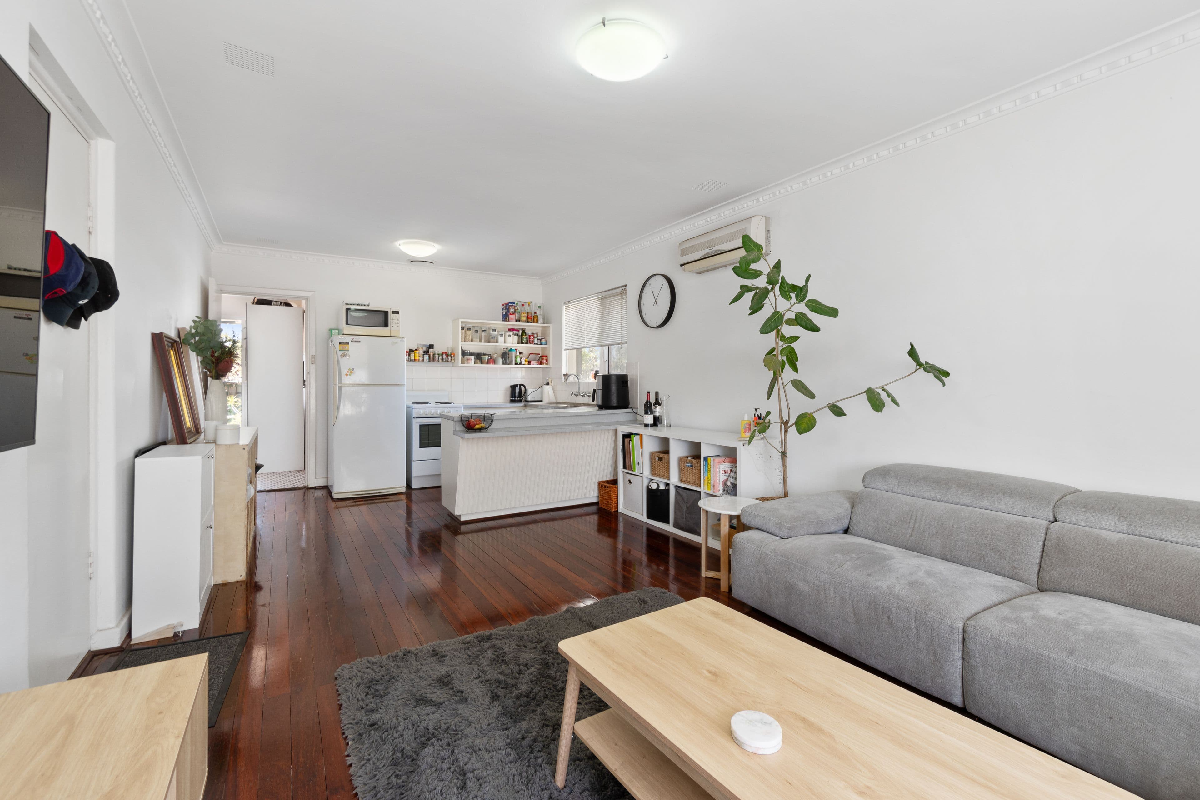 8A Cameron Street, Embleton WA 6062, Embleton - Thumbnail 2