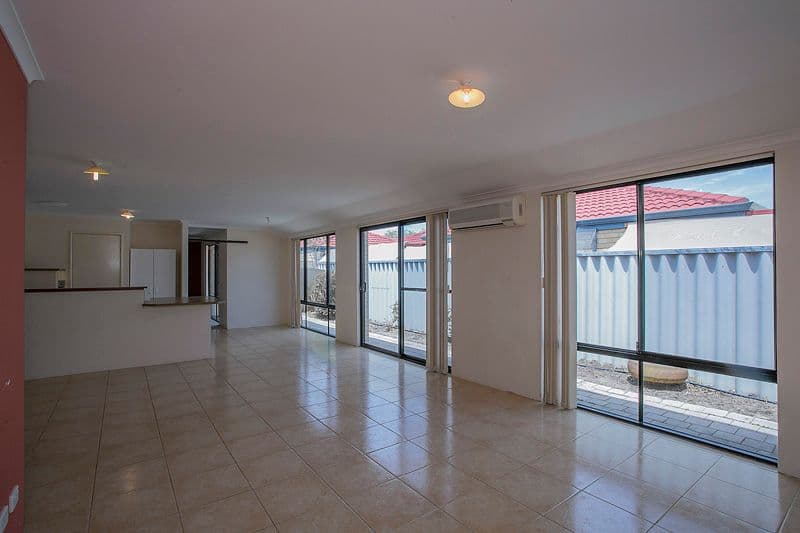 29 Grenache Crescent, CAVERSHAM WA 6055, Caversham - Thumbnail 5