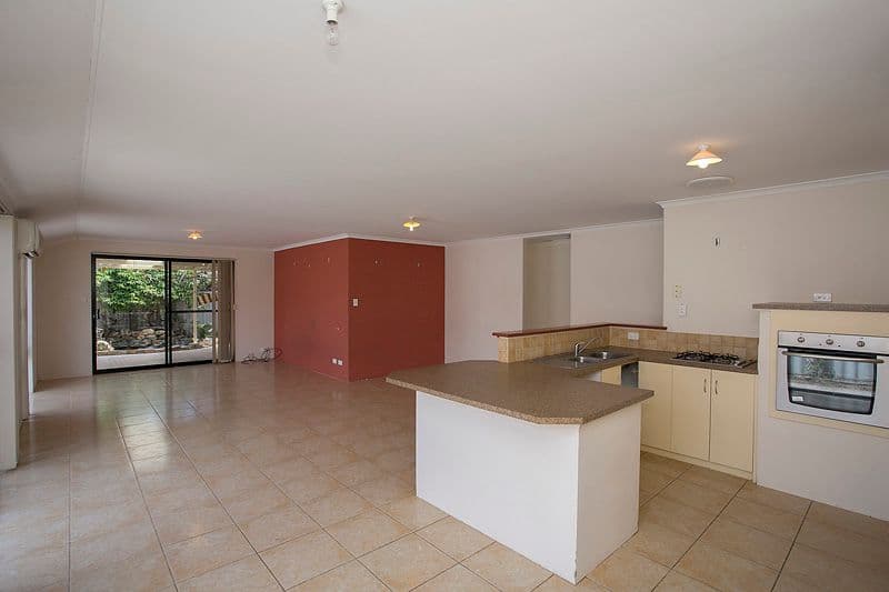 29 Grenache Crescent, CAVERSHAM WA 6055, Caversham - Thumbnail 6