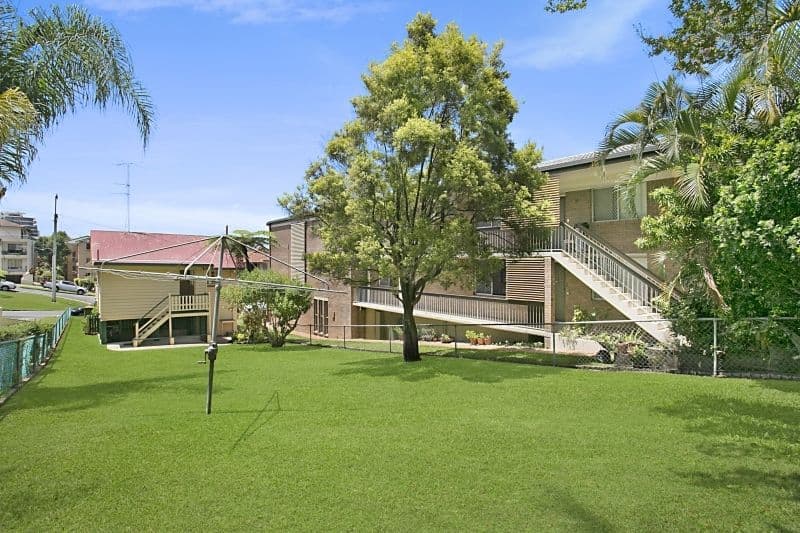 30 Ewart Street, Burleigh Heads QLD 4220, Burleigh Heads - Thumbnail 2