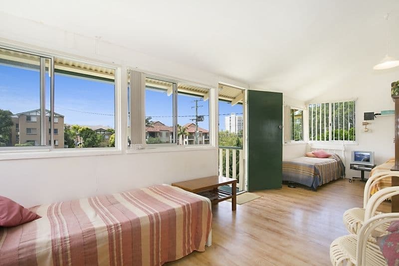 30 Ewart Street, Burleigh Heads QLD 4220, Burleigh Heads - Thumbnail 3