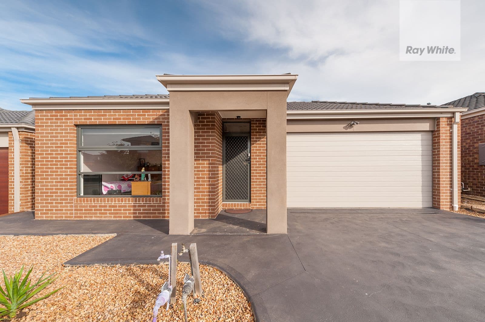 19 Oakgrove Drive, Craigieburn VIC 3064, Craigieburn - Image 1