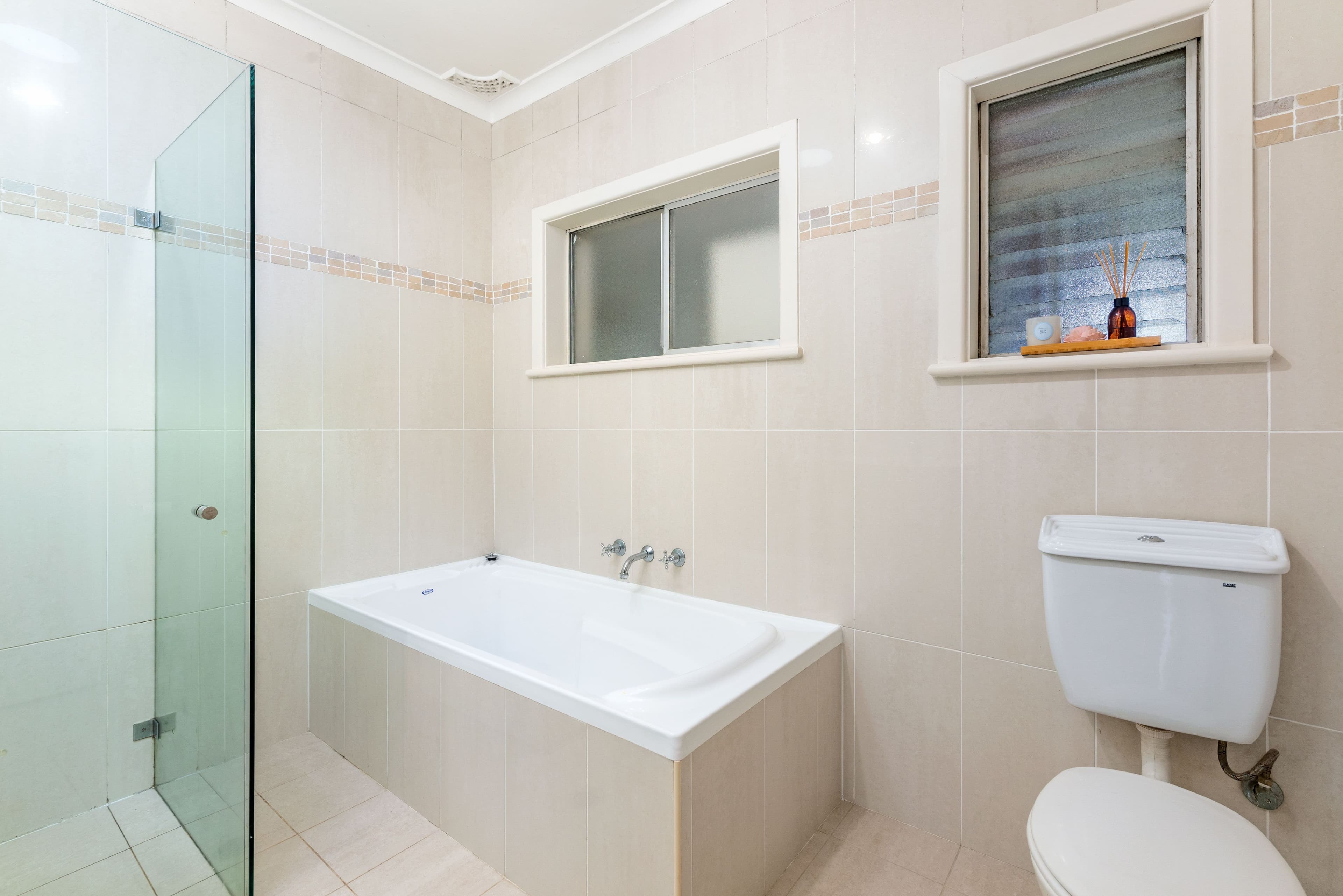 7 Roland Avenue, Northmead NSW 2152, Northmead - Thumbnail 8