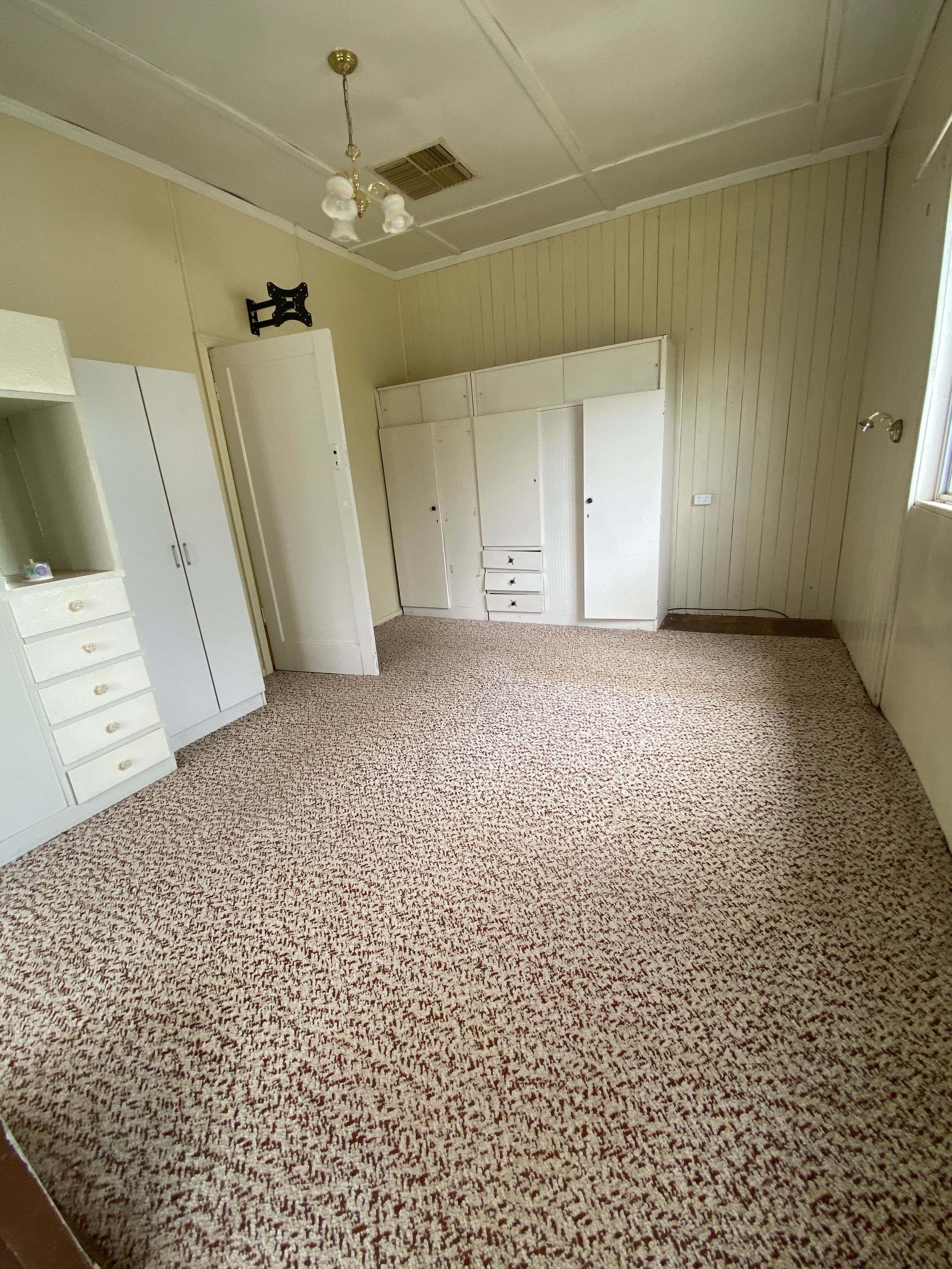 16 Chester Street, Charleville QLD 4470, Charleville - Thumbnail 3