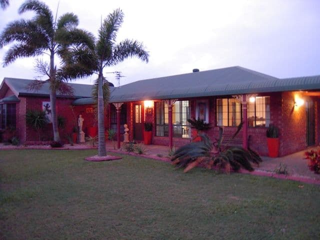 1 Lockerbie Street, BEACONSFIELD QLD 4740, Beaconsfield - Image 1