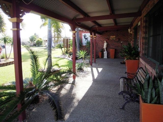 1 Lockerbie Street, BEACONSFIELD QLD 4740, Beaconsfield - Thumbnail 2
